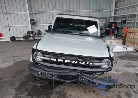 2023 Ford Bronco Outer Banks z USA, uszkodzony, nr VIN 1FMDE5AH9PLB81933